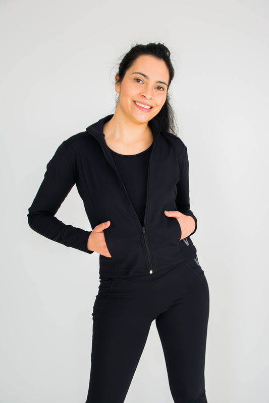 Sustainable activewear black jacket | Front