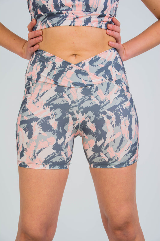 V-Waist Midi Biker Shorts with pocket - Pastel Camo